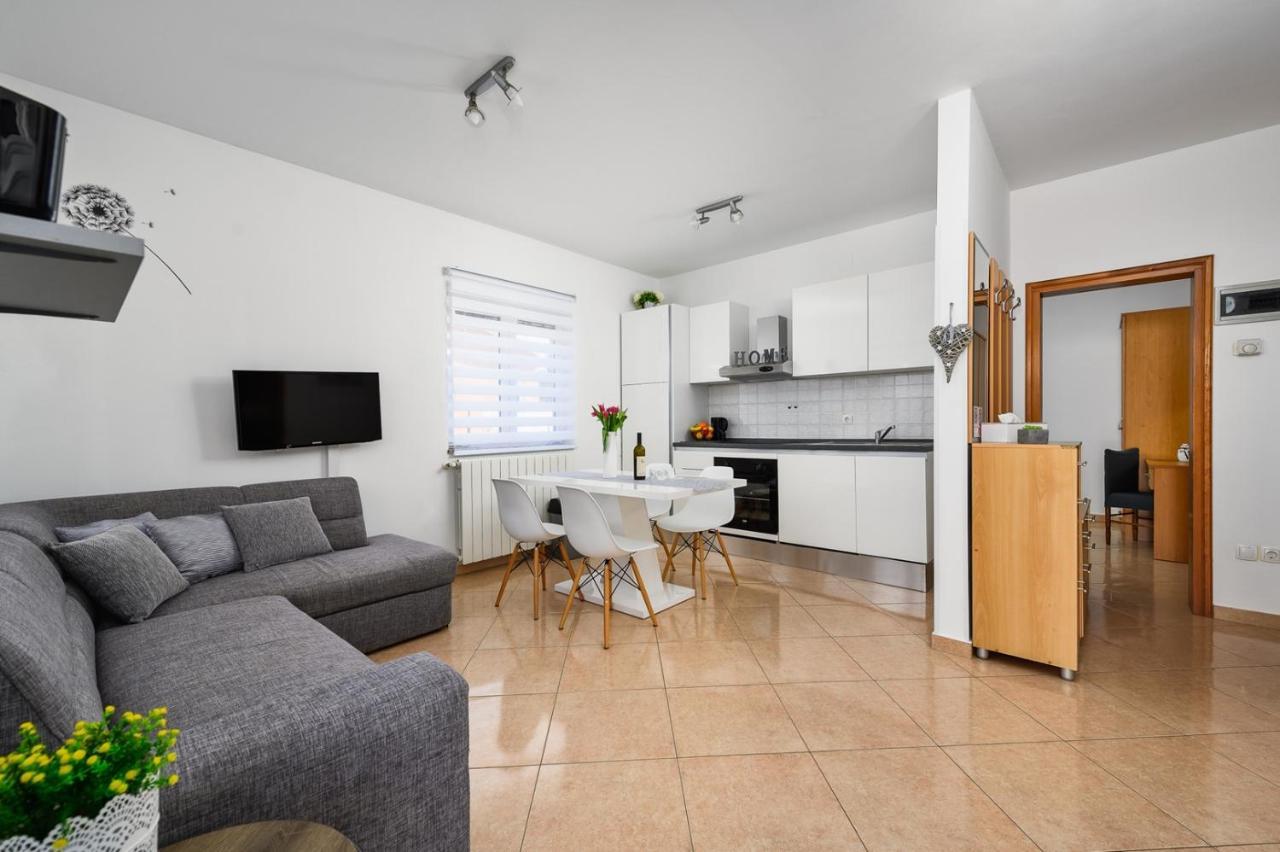 Bozica House With Apartments Murine エクステリア 写真